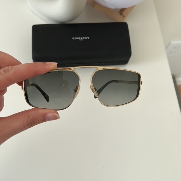 FLASH SALE ?Givenchy glasses main image 4